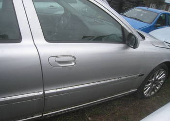 Drzwi prawe przednie prawy przód srebrne 426-26 Volvo v70 II 00-07