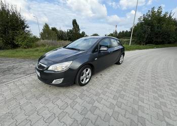 Opel Astra J 1.6 Benzyna