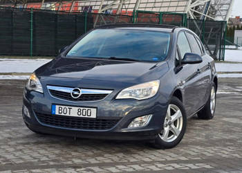 Opel Astra Opel Astra 1.4 Turbo Cosmo J (2009-2019)