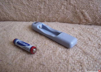 Ładowarka na USB do akumulatorków AAA (małe paluszki)