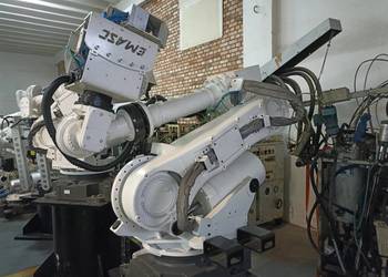 Robot Fanuc R-2000iB/210F (E-25909)