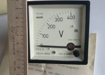 Woltomierz tablicowy 400V ; TIP M9 aem