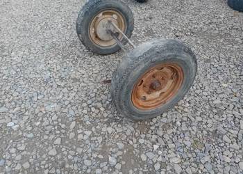 Oś z hamulcem Oś z hamulcem