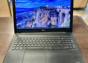 Laptop Dell Inspiron 15 3593 15,6 " Intel Core i3 8 GB / 256 GB czarny
