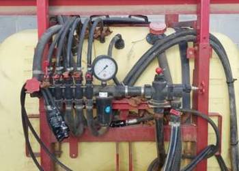 Sprzedam opryskiwacz Hardi 1000l.