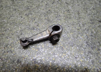 CIĘGNO LINKI SPRZĘGŁA ŁAPKA POPYCHACZ UCHWYT SUZUKI DR 650 RS RSE 90-95R