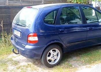 Renault Megane Scenic 1,8 ;16 V .(doinwestowany)  KLIMATYZACJA,HAK,