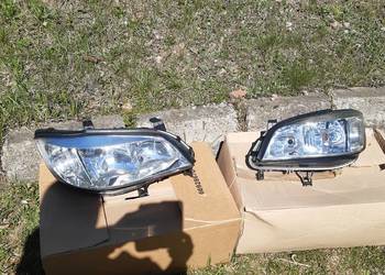 Reflektory Lampy przednie Valeo Opel Zafira A