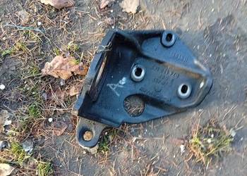 Łapa pompy wtryskowej volkswagen t4 2.4 aab