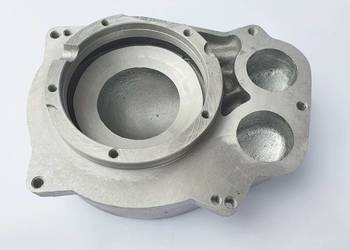 Pokrywa pompy wody do silnika LIEBHERR D934 D936 nowa