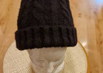 Damska CZAPKA SiNSAY zimowa z pomponem nowa z metką czarna wełna na prezent