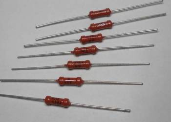 Rezystor 47 Ohm 0,5W MŁT