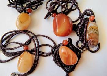 Naszyjniki z naturalnymi kamieniami