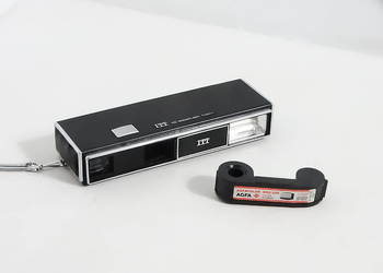 Kolekcjonerski Aparat ITT 110 Magicflash – Vintage / Retro