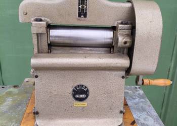 Ręczna krajarka / rozcinarka Rafflenbeul do skóry i innych materiałów