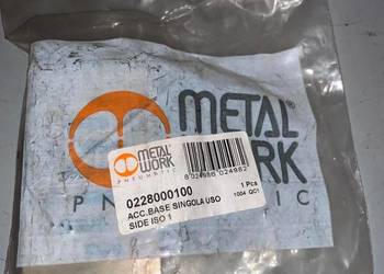 0228000100 - Metal Work ISO 1 Sub Base x8