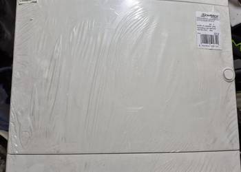 Obudowa natynkowa z tworzywa 2x18 IP40 drzwi białe, N+PE