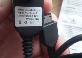Ładowarka do telefonu.