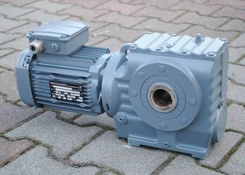 Motoreduktor kątowy 1.1kw. 19obr./min. firmy SEW.