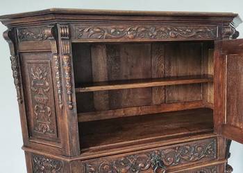 Komoda kabinet z litego drewna bogato rzeźbiona