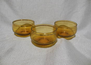 Salaterki szklane miodowe, złocenia 3 szt. PRL