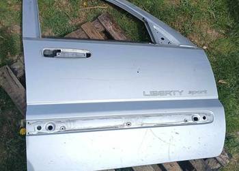 Sprzedam drzwi do Jeepa Liberty 0108