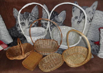 Różne kosze koszyczki