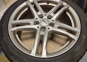 Koła zimowe komplet, prawie nowe opony 235/45 R18 5x108 volvo