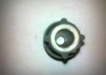 OPEL VECTRA  B  95/99 TULEJA  WAHACZA TYLNEGO WEW. NOWA LE/P