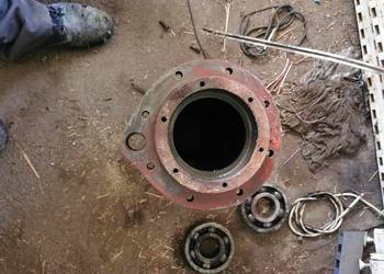 obudowa pochwa półosi z uchem Zetor 25