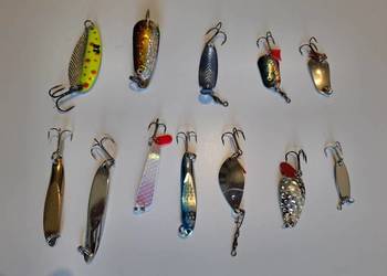 Przynęty wędkarskie 12 szt.: błystki wahadłowe.