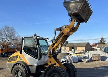 LIEBHERR L 506 Compact / 1500 mth / JAK NOWY / Łyżka + Widły / Yanmar CAT