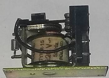 Przekaźnik R-15 2PDT 10A 220V 50Hz