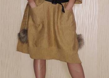 Sweter poncho narzuta z kieszeniami oversize