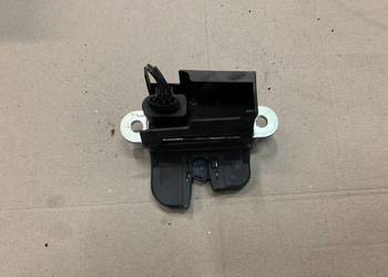 Zamek tylnej klapy vw volkswagen passat b6