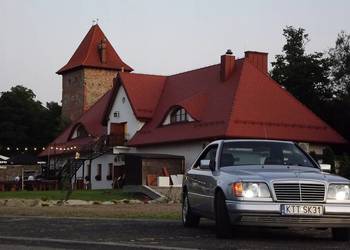 MERCEDES-BENZ C124 E200 2.0 benzyna 136KM 1995r