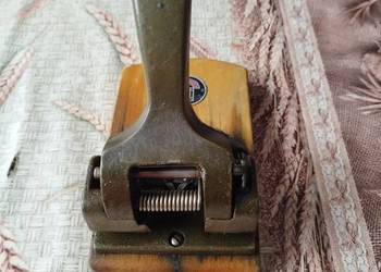 Dziurkacz biurowy ,stary ,do kolekcji Dziurkacz biurowy ,stary ,do kolekcji