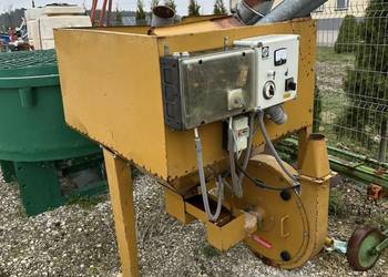 Śrutownik z zasypem skiold  Silnik 7.5kw