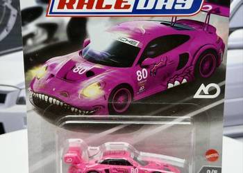 Hot Wheels - Race Day Set + Chase (Roxy) - BOX 20
