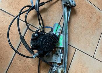 Podnośnik przód lewy POLO III 6N  99-01r. D2363-0202105