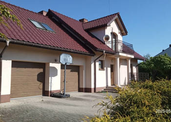 Nowoczesny i przestronny dom 230 m2 z działką 10 arów