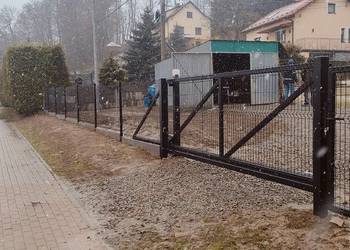 Brama przesuwna 3D ocynkowana i malowana proszkowo