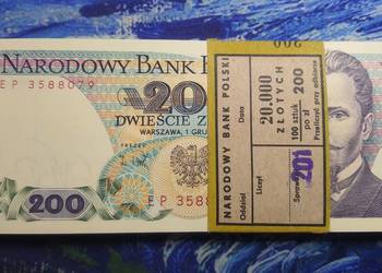 PACZKA 100 x 200 złotych 1988 UNC s. EB