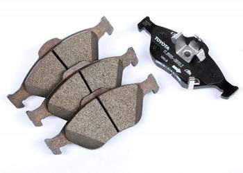 TOYOTA Yaris Oryginal klocki hamulcowe przod 04465-0D120 OE