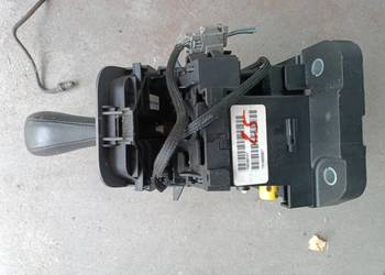 Mechanizm z dźwigni zmiany biegów automat volvo s60 2001