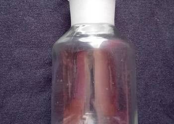 Butelka apteczna ze szklanym korkiem, poj. 0,5 L. Druga połowa XX w.