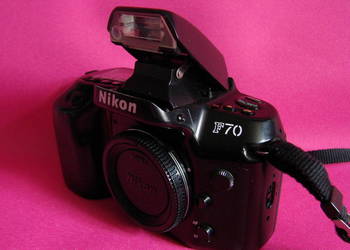 APARAT  NIKON  F70 panorama