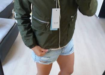 Khaki bomberka 40 L leciutka cieniutka