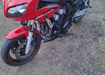 YAMAHA FZS600