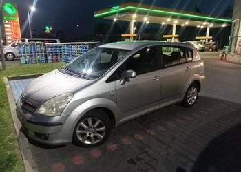 Toyota Corolla Verso 2.0 D-4D 2005r